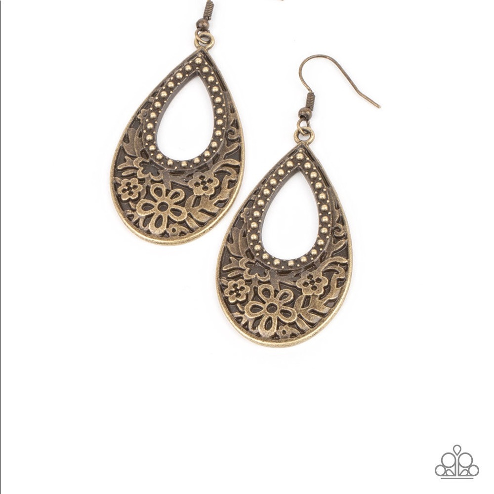 Paparazzi earrings